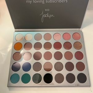 The Jaclyn hill palette